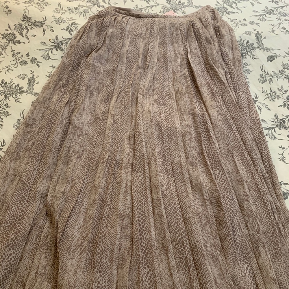 Gorgeous Banana Republic skirt BRAND NEW!
